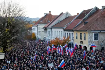 (FOTO) Slovenija na nogama: Stotine građana na ulicama zbog brutalnog ubistva Aleša Šutara