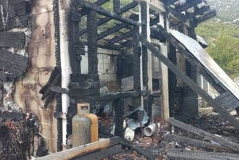 (FOTO) Kotor: Jutros izgorjelo uzgajalište mušulja u vlasništvu turskog državljanina