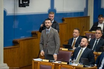 Živković poručio SDT-u: Kumim vas bogom, nemojte nam slati emisare – ne moraju tužioci da se pravdaju jesu li Srbi ili Crnogorci
