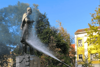 Uklonjena oštećenja sa spomenika Marku Miljanovu