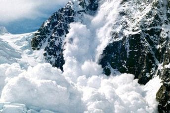 Katastrofa u Italiji: Pokrenula se lavina, ima mrtvih, neki su i dalje zatrpani