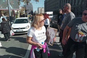 Dijana Hrka počela štrajk glađu, Vučiću poručila: Kukavice, raspiši izbore