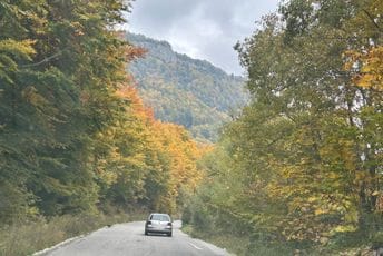 AMSCG: Putevi suvi, obustave na više dionica usporavaju saobraćaj