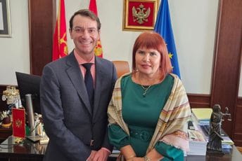 Pavličić sa Hjuzom: IRMCT dostavio crnogorskim organima dokumentaciju o 18 osoba iz Crne Gore povezanih sa ratnim zločinima u Sarajevu