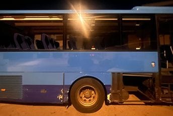 Tinejedžeri ukrali autobus na Braču, divljali po ostrvu pa htjeli pobjeći trajektom za Split
