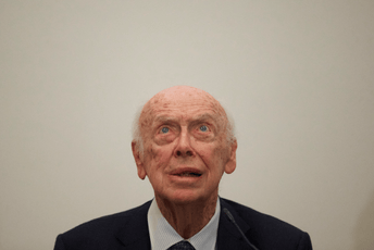 Briljantni, ali i kontroverzni naučnik: Preminuo Džejms Votson