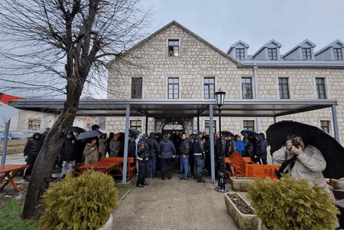 Suđenje Cetinjanima odloženo jer se policajci nijesu pojavili, sutkinja uputila novi poziv