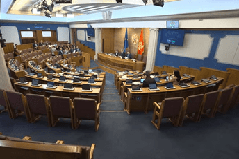 Božović: Priča o vetingu nije pritisak; Popović: Vaši partneri su lično nezreli ljudi