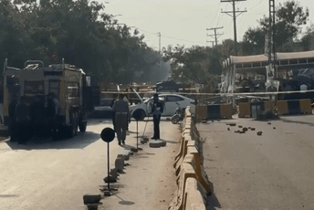 U samoubilačkom napadu u Pakistanu poginulo najmanje 12 osoba U samoubilačkom napadu u Pakistanu poginulo najmanje 12 osoba