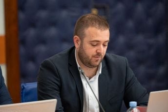 Većina predložila Popovića za petog člana Senata DRI