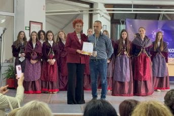 OŠ “Mirko Srzentić” dobitnica priznanja “Svjetionik obrazovanja”