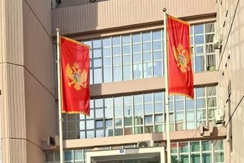 Policija: U sudu došlo do blagog kontakta Ubovića i Abazovića