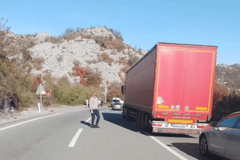 Motociklista teže povrijeđen na putu Cetinje - Podgorica