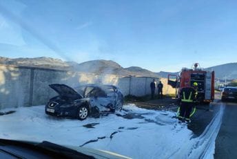 Podgorica: Gorjelo vozilo u Zagoriču, vatrogasci na terenu