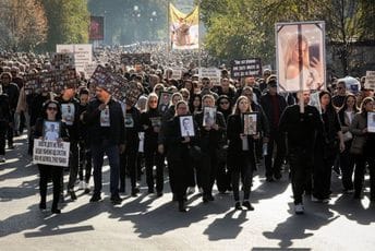 Hiljade Makedonaca izašlo na ulice zbog smrti 63 osobe u diskoteci: Nezadovoljni istragom