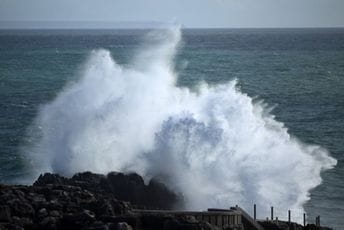 (VIDEO) Oluja hara Evropom: Troje mrtvih, desetine povrijeđenih
