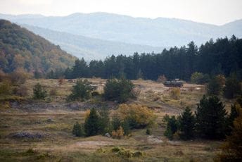 RTS: Na granici sa Kosovom maskirana grupa pucala ka srpskim vojnicima