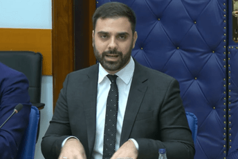 Filip Radulović rukovodiće Ministarstvom saobraćaja, Predrag Bulatović više nije u Vladi