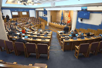 Skupština raspravlja o kandidatima za Tužilački savjet; Dizdarević: Nedovoljan odziv kandidata pokazuje slabije povjerenje u pravni sistem