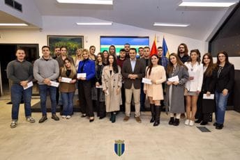 Raičević poručio studentima: Među vama stasava jedna nova budućnost našeg grada i države