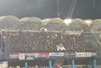 Hrvatski navijači skandirali „ubij Srbina“, a crnogorski vrijeđali Borisa Raonića