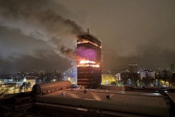 Drama u Zagrebu: Požar izbio na neboderu, vatra gori više od šest sati (FOTO/VIDEO)