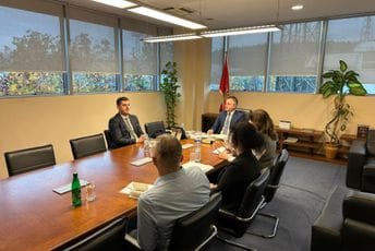 Drobnjak sa Muratovićem: Olakšati ulaganja dijaspore u socijalnu infrastrukturu, uključiti ih u poboljšanje uslova koji bi koristili crnogorskim penzionerima