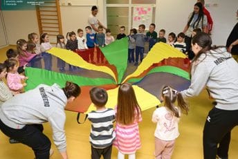 Uz projekat “Rukometić“ najmlađi kroz igru razvijaju ljubav prema sportu