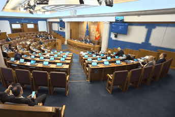 Camaj: Dok je DPS vladao postavljena je crkva na Rumiji; Vuković-Kuč: To je bila bruka crnogorske vlasti