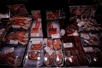 Diplomatski rat preko hrane: Kina zabranila uvoz japanskih morskih plodova