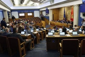 Poslanice u Skupštini osudile uvredljivo obraćanje Darija Vraneša