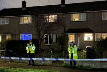 Uhapšena djevojčica u Velikoj Britaniji, osumnjičena da je ubila jednu osobu Uhapšena djevojčica u Velikoj Britaniji, osumnjičena da je ubila jednu osobu