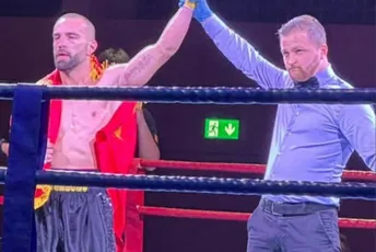 (VIDEO) Briljantan trijumf u Ljubljani: Žižić nokautom u drugoj rundi savladao Dodua (VIDEO) Briljantan trijumf u Ljubljani: Žižić nokautom u drugoj rundi savladao Dodua