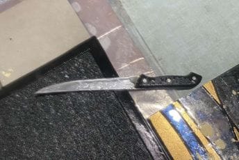 Podgoričanin uhapšen zbog krađe 1.500 eura: Policiji prijetio nožem prilikom hapšenja