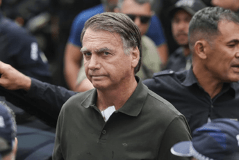 Bolsonaro: Zbog halucinacija sam krenuo da skidam nanogicu