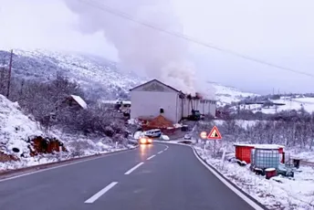 Pljevlja: Buknuo požar u fabrici peleta, ekipe i dalje na terenu