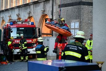 Drama u Minhenu: Žena se povrijedila u crkvenom tornju, spašavali je zip-lineom Drama u Minhenu: Žena se povrijedila u crkvenom tornju, spašavali je zip-lineom