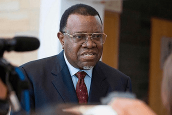 Političar iz Afrike privlači pažnju zbog imena: Adolf Hitler Uunona kandidat na izborima u Namibiji