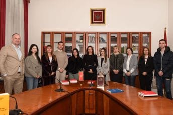 Armenko studentima: Krajnje je vrijeme da se institucije i cjelokupno društvo okrenu mladima