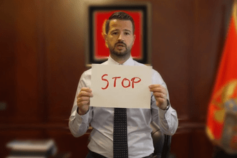 Milatović: Prethodnih godina svjedočimo porastu femicida, naša obaveza je da ohrabrimo prijavljivanje nasilja i sankcionišemo počinioce