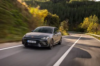 (FOTO) Najjači Leon do sada: Do "stotke" za 5,4 sekunde