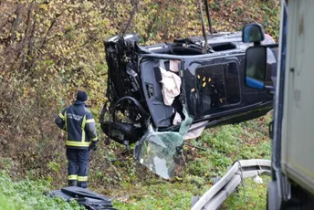 Detalji nesreće kod Čačka: U vozilu pronađeni Ana i Aleksandar, s puta sletjeli prije tri dana Detalji nesreće kod Čačka: U vozilu pronađeni Ana i Aleksandar, s puta sletjeli prije tri dana