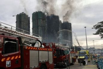 Još uvijek gore neboderi u Hong Kongu: Najmanje 44 mrtvih, 279 nestalih