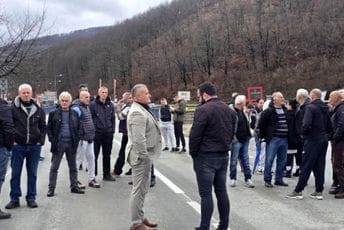 Protest mještana Prošćenja: Traže da se izgradnja puta uvrsti u kapitalni budžet