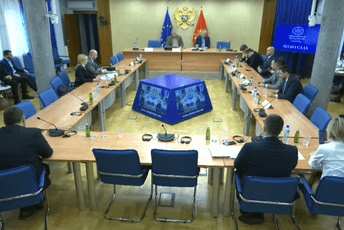 Zakonodavni odbor prihvatio da se aneksija iz 1918. ne opisuje kao nasilna