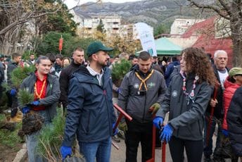 Milatović  učestvovao u pošumljavanju Golog brda u Sutomoru