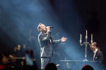 (FOTO) Pogledajte kako je bilo na koncertu Peđe Jovanovića u MTEL dvorani "Morača"