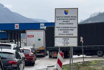 Pao sistem na graničnim prelazima u BiH: Stvorile se velike gužve, ponegdje se provjere vrše ručno