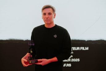 Za ambiciozno reinterpretiranje istorije: Specijalno priznanje Salatićevom „Otapanju vladara“ na Festivalu autorskog filma