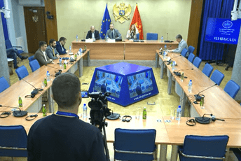 Leković: Vesna Medenica da progovori, možda bismo i nju mogli zvati na anketni odbor Leković: Vesna Medenica da progovori, možda bismo i nju mogli zvati na anketni odbor